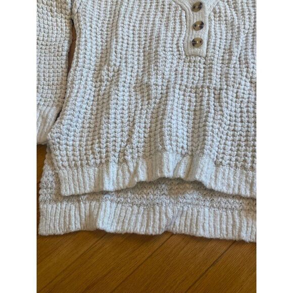 Free People Cozy Cream Knit Button-Front v-neck Sweater With high low Hem sz XS - Picture 4 of 9